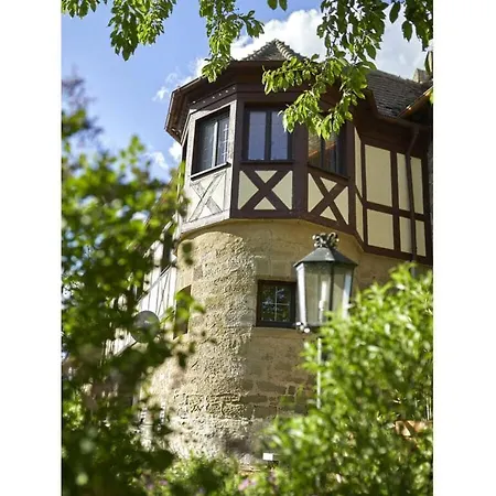 בית נופש With Tower Modern Retreat *